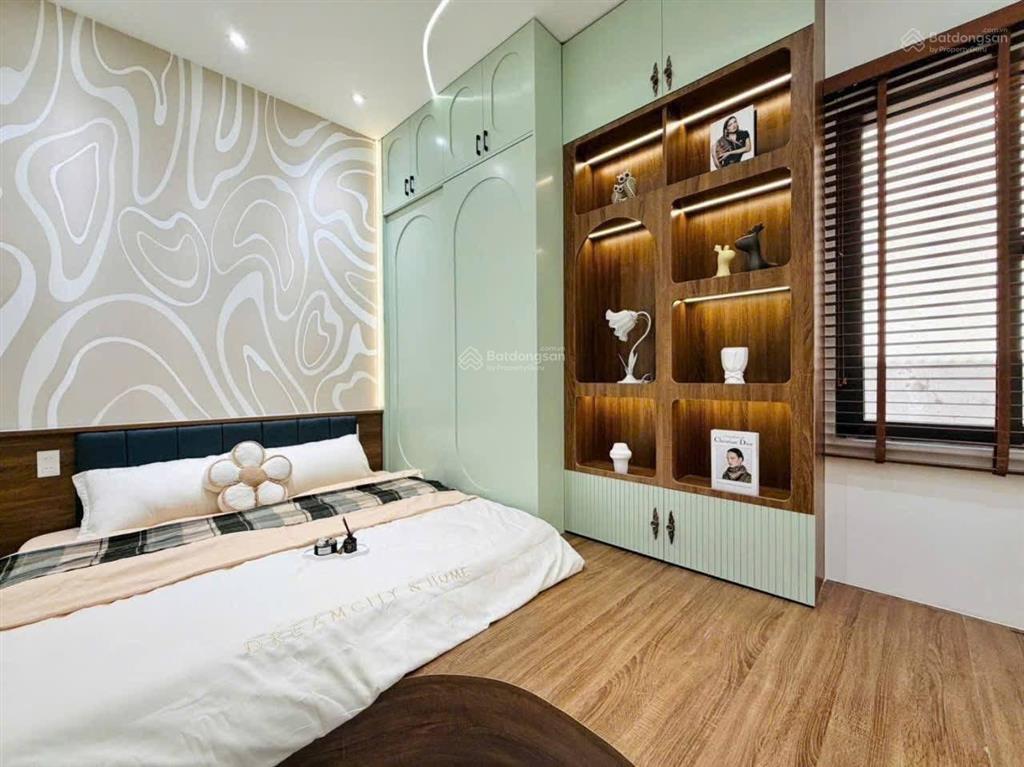 2tỷ390 chốt nhà quận 5  đường hùng vương / dt 52m2 | hẻm 6m | nhà 3 tầng full nội thất như hình