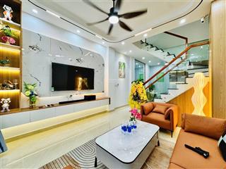 2,45 tỷ bán nhà nguyễn trọng tuyển, phú nhuận  dt 50m2  đường 6m  hẻm 1 xẹt  kinh doanh tốt