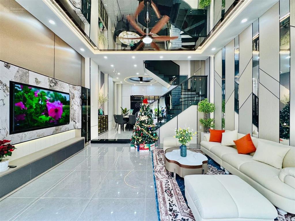 2,7 tỷ nhà bán ngay quang trung, gò vấp  dt 50m2 ( 4x12,5 )  hẻm 6m  full nội thất  chốt ngay