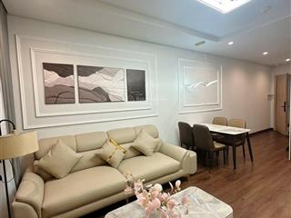 Bán căn 2 ngủ view biển giá 2,x tỷ, 63,5m2, đầy đủ nội thất đẹp