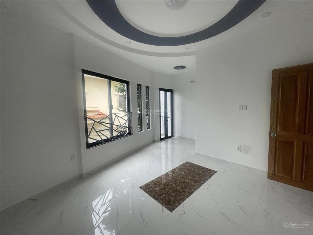 4.1 tỷ  nhà khu vip quận 11 đường lê thị bạch cát, gần cư xá bình thới, sổ cất két, dt lớn 113m2