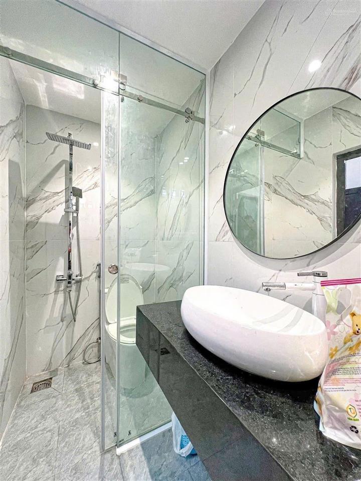 Sẵn hđ cho thuê 11tr/ tháng lê văn việt ngay đh gtvt tphcm. dt 66m2 phù hợp đầu tư ngay