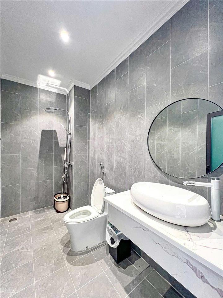 Sẵn hđ cho thuê 11tr/ tháng lê văn việt ngay đh gtvt tphcm. dt 66m2 phù hợp đầu tư ngay