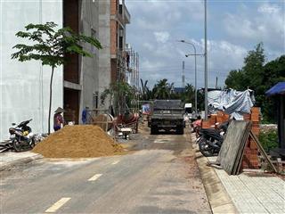 Đầu tư đón đầu mở rộng ql 13 lên 64m ngay đh luật vị trí vàng thanh khoản cho thuê tốt sinh lời cao