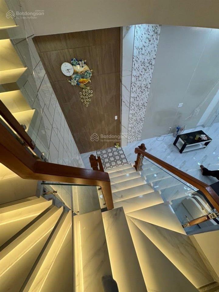 Ưu đãi cuối năm hạ chót giá 4tỷ3 căn nhà bình trưng đông quận 2,hxh mua về đầu tư hoặc sinh sống