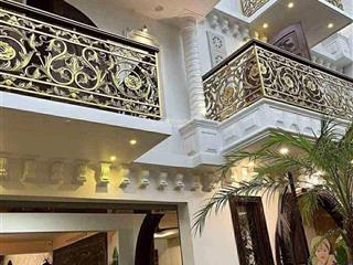 Biệt thự chính chủ đăng bán . bấm chuông hoặc gọi số điện thoại 0975 257 *** để mở cửa xem nhà