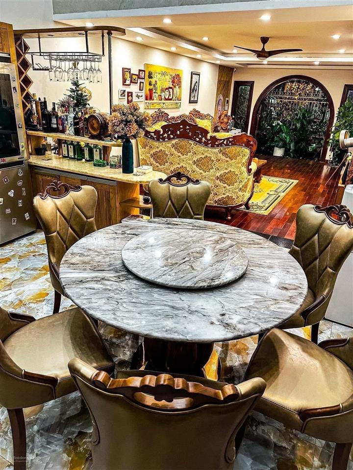 Biệt thự chính chủ đăng bán . bấm chuông hoặc gọi số điện thoại 0975 257 *** để mở cửa xem nhà