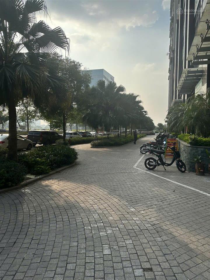 Mặt bằng khối đế tầng 1  view mặt phố ngoại giao đoàn duy nhất