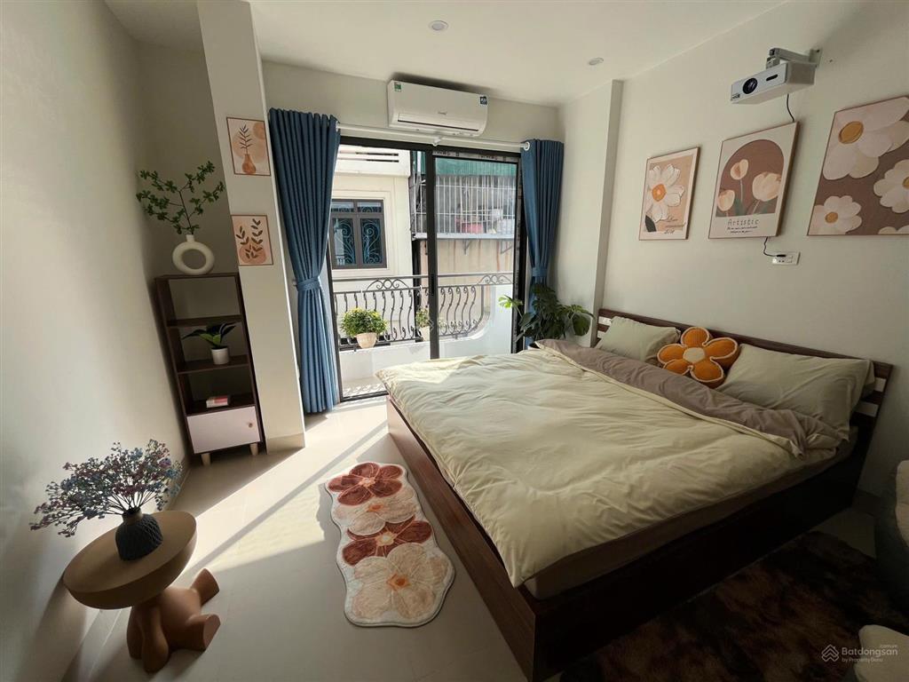 Cho thuê phòng trọ 30m2 ngay hồ tây, ô tô cách nhà 20m, nhận xe điện, cho nuôi pet, vào ở ngay!!