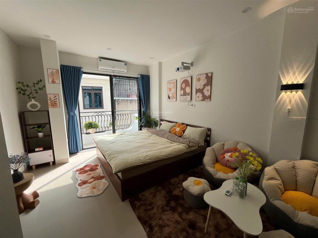 Cho thuê phòng trọ 30m2 ngay hồ tây, ô tô cách nhà 20m, nhận xe điện, cho nuôi pet, vào ở ngay!!