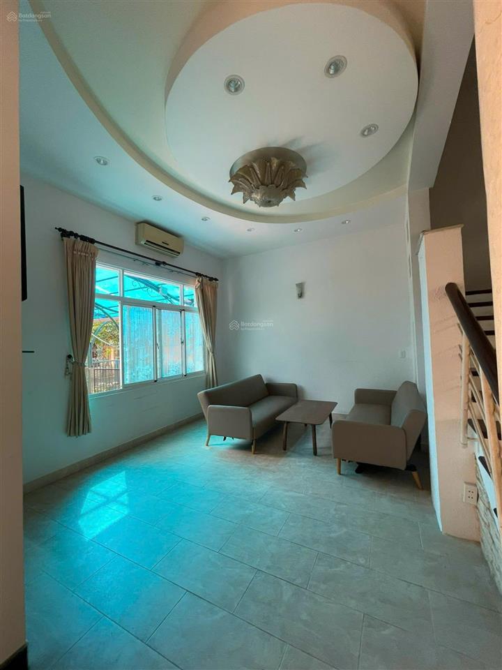 Cho thuê biệt thự phú mỹ hưng, cạnh công viên nam viên 2ha, 7x18m, sân vườn, 4pn, 4wc, sân thượng