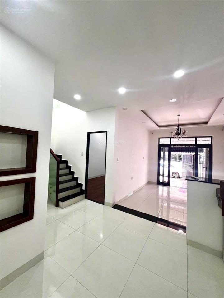 Cơ hội sở hữu ngôi nhà đẹp bên cạnh kđt mỹ gia cách bv tp chỉ 500m