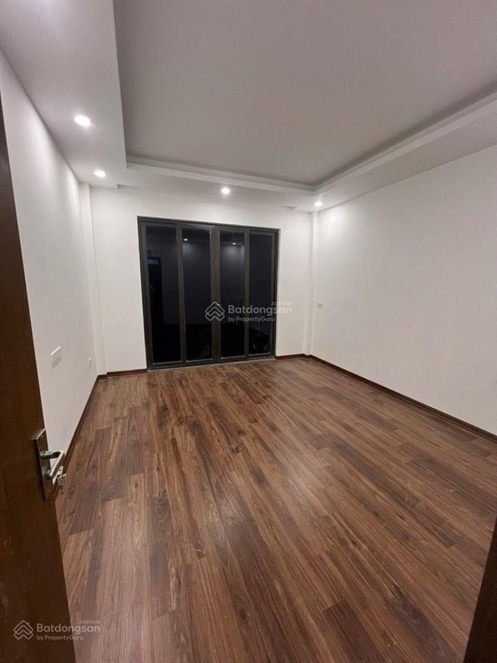 Bán nhà 4 tầng mới  ngõ thông gần cầu nhật tân  thành phố thông minh