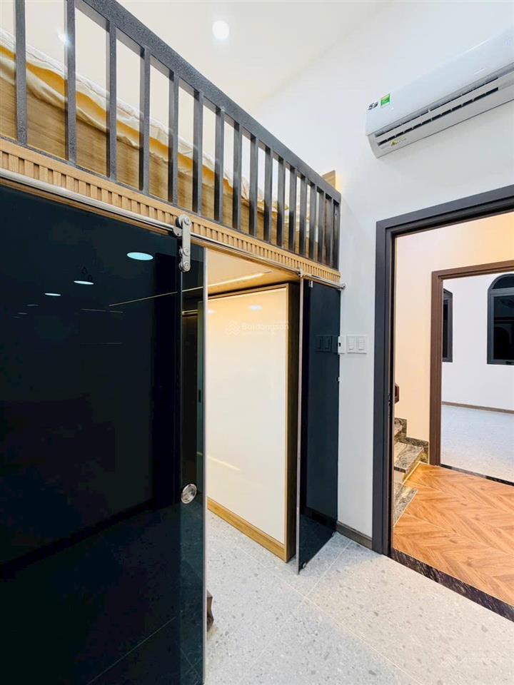 Chị như đang kẹt tiền bán nhà đường nguyễn đình chiểu phường 3 quận 3 giá tốt 2 tỷ 350tr 65m2