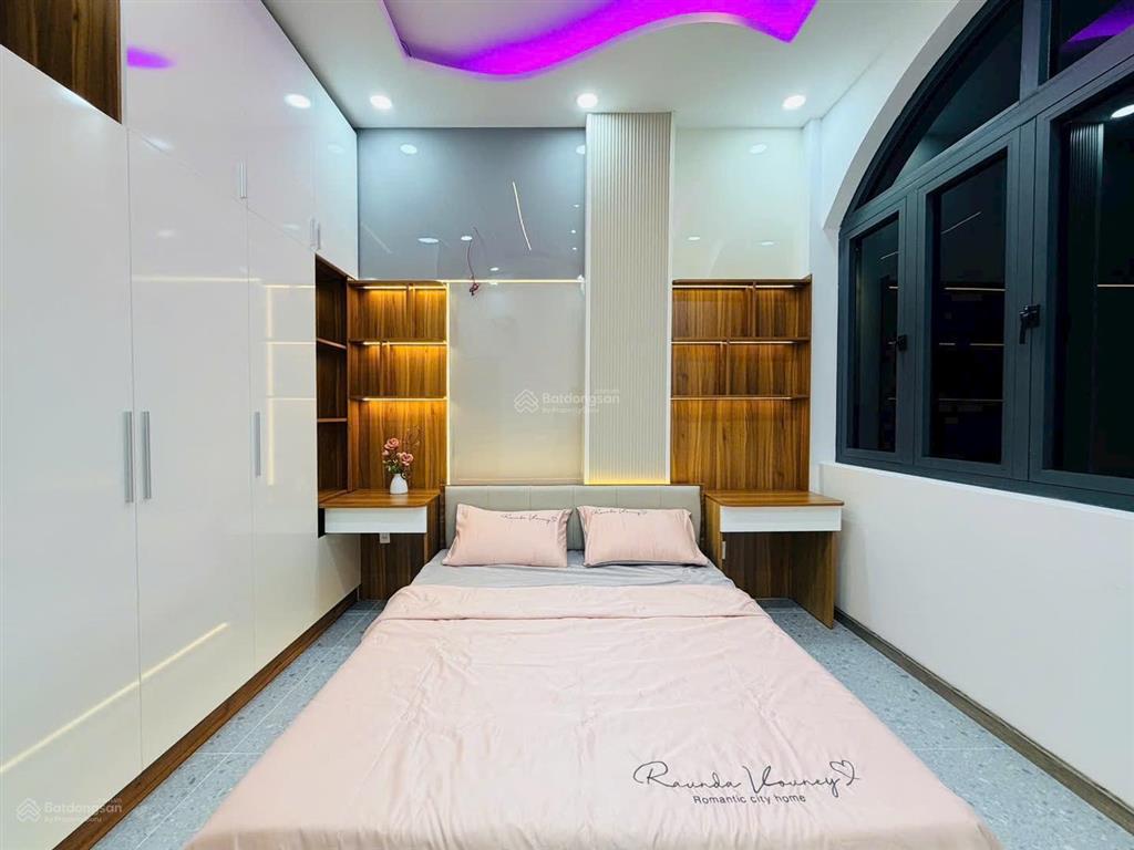 Chị như đang kẹt tiền bán nhà đường nguyễn đình chiểu phường 3 quận 3 giá tốt 2 tỷ 350tr 65m2