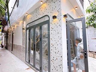 Cô chú bán nhà đường xóm chiếu phường 15 quận 4 giá 1 tỷ 950tr/60m2.