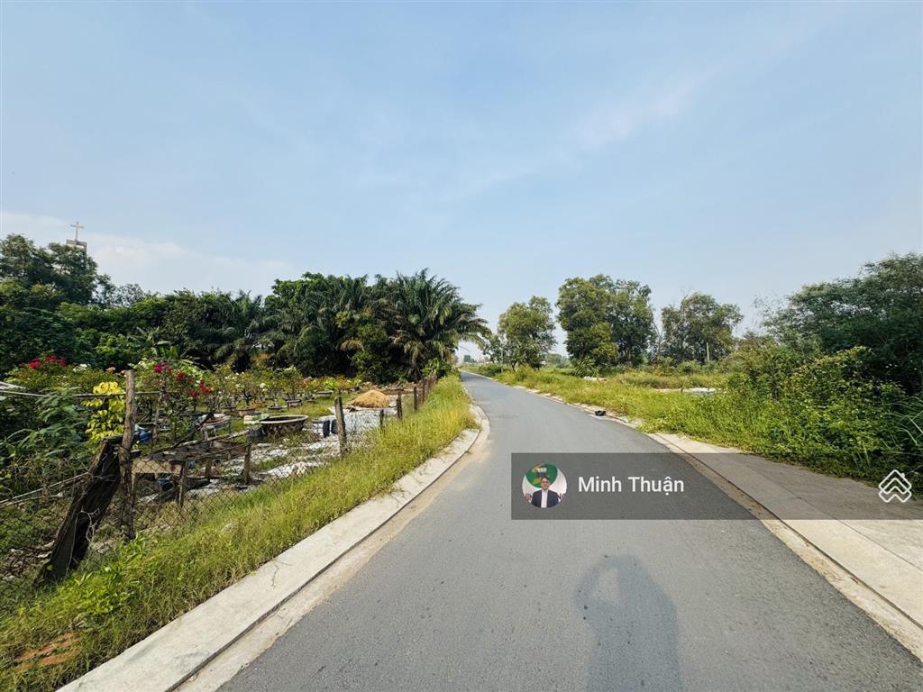 Rẻ nhất q2! bán đất 3 mặt tiền  ngay nguyễn thị định  41x23m  cn 819m2  xây 6 tầng  giá 27 tỷ
