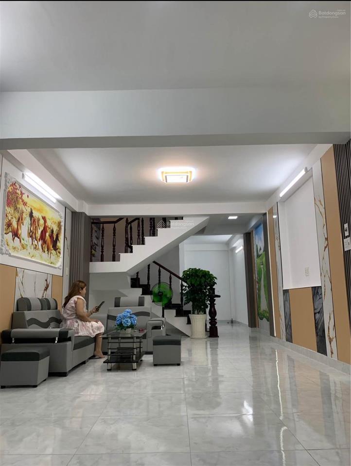 Kẹt vốn cần bán gấp nhà 65m2 giá 3,2tỷ sang tên gần chợ thị nghè, phường 19, bình thạnh có sổ hồng