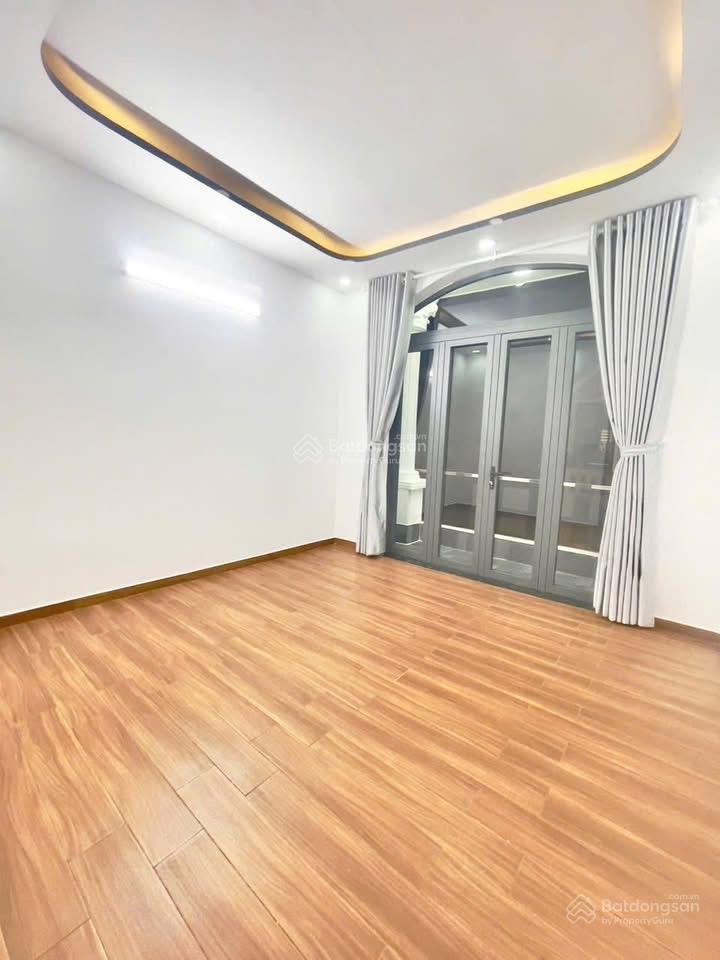 Chủ bán nhà hoàng diệu, phú nhuận 2tỷ9 64m2 cách sân bay 5 phút, nhà mới rộng rãi phong thuỷ đẹp