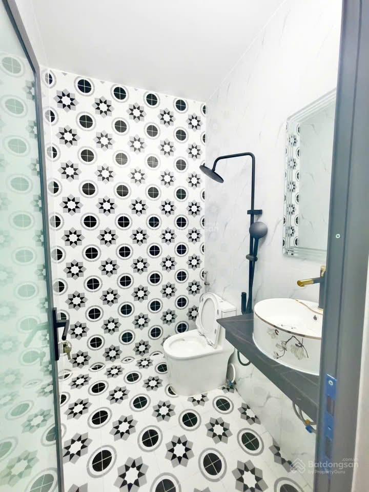 Chủ bán nhà hoàng diệu, phú nhuận 2tỷ9 64m2 cách sân bay 5 phút, nhà mới rộng rãi phong thuỷ đẹp