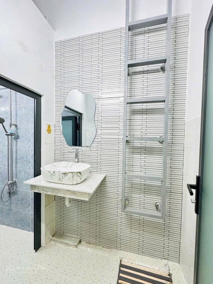 Xoay vốn bán gấp nhà lò siêu, p.8, quận 11 giá 1tỷ9 sổ riêng sang tên  diện tích 50m2 vuông vức