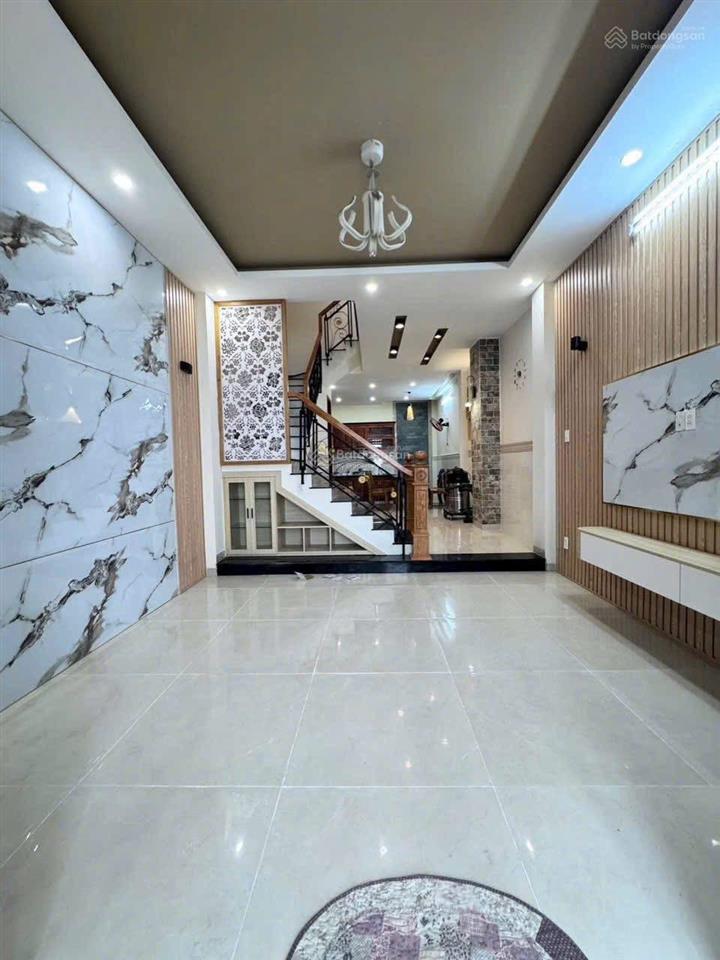 Chú sáu bán nhà bàn giá 4tỷ5 giao nội thất cơ bản đoàn thị điểm, p1, phú nhuận. diện tích 60m2