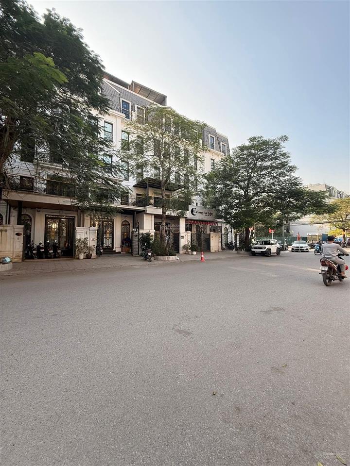 Hàng xóm kđt đại kim, trước nhà 3m, dt 40m2 3 tầng giá 9.7 tỷ
