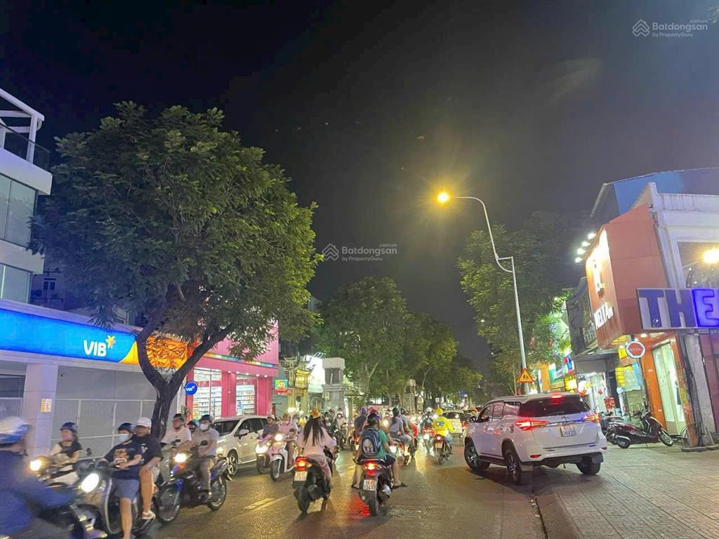 Bán mt nguyễn thị minh khai, q1. dt 4.2x18m, 3tầng, hđt 60tr/th. bán 39 tỷ.  0932 071 ***