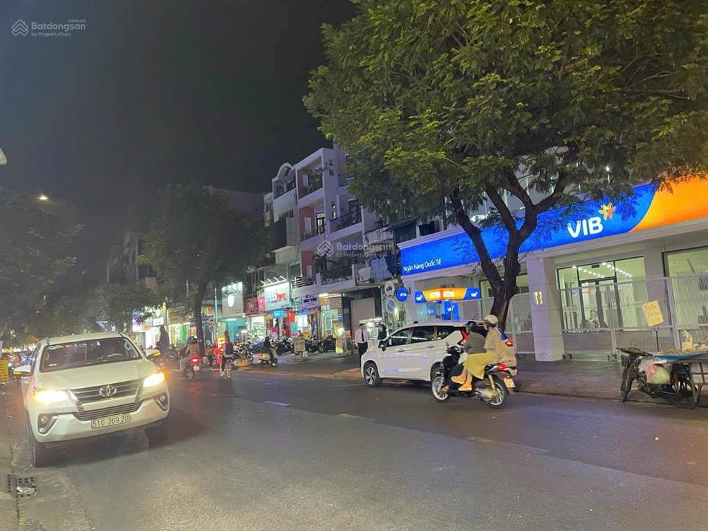 Bán mt nguyễn thị minh khai, q1. dt 4.2x18m, 3tầng, hđt 60tr/th. bán 39 tỷ.  0932 071 ***