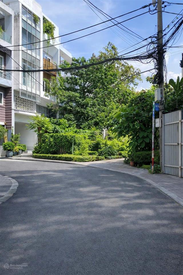 Hẻm 8m đường tân sơn nhì thông trường chinh  4mx20m  nhà 2 lầu mới đẹp vào ở liền. giá 9 tỷ 5 tl