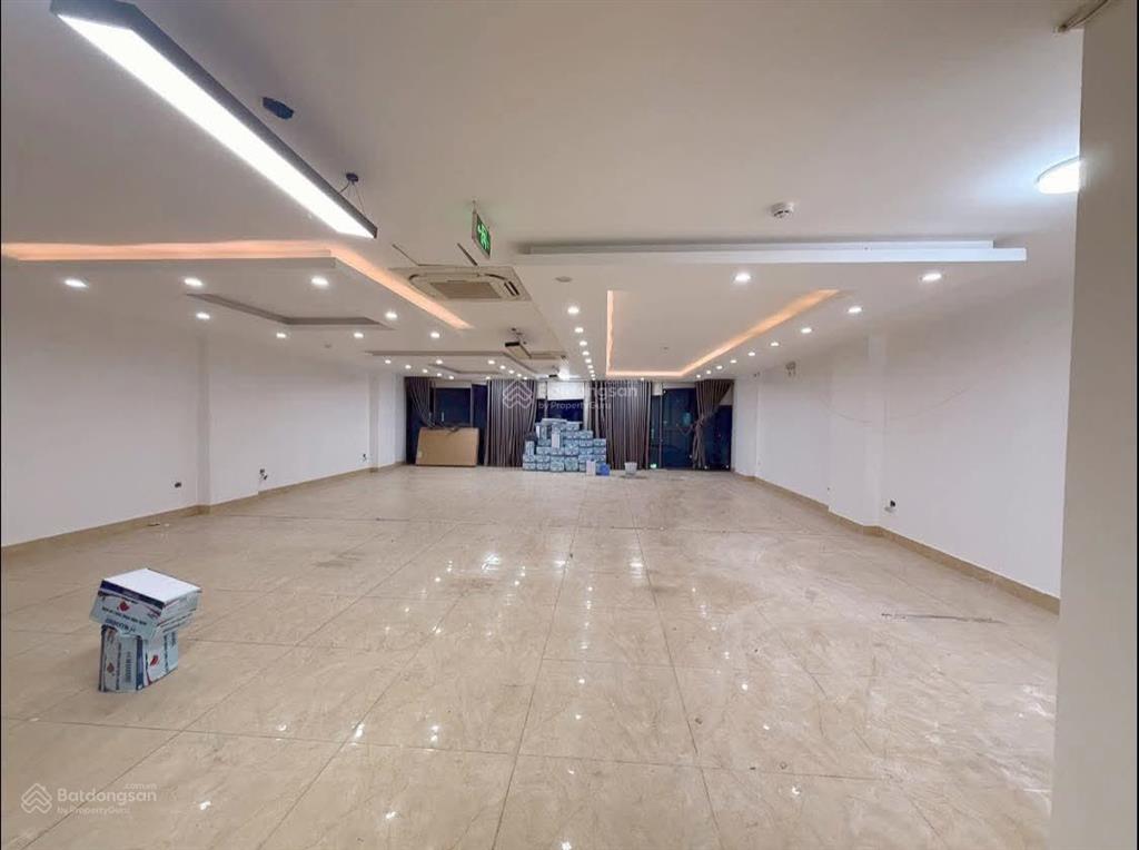 Cho thuê tòa nhà vp mp vạn phúc hà đông 160m x 7t thang máy tòa nhà có hầm kinh doanh sầm uất