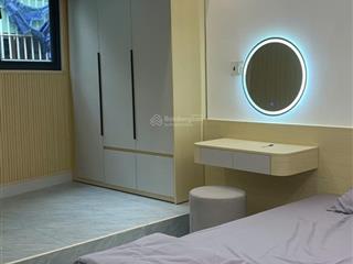 Bán nhà đẹp full nội thất  công năng đầy đủ  gần siêu thị, công viên  vị trí trung tâm