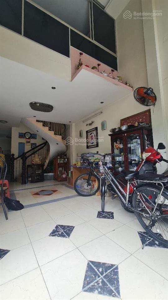 Ngay hẻm 180 lạc long quân  4x18  3 tầng nhà mới vào đón tết  chỉ 10 tỷ hai