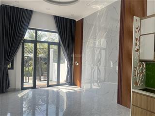 Nhà mới xây, mong muốn gia đình hoặc sinh viên thuê lâu dài