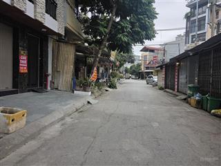 Thị trấn trạm trôi  lô góc 2 mặt thoáng  ô tô đỗ cổng  5 tầng  chỉ 5.95 tỷ