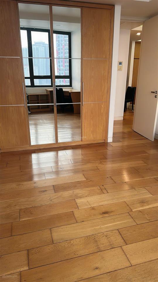 Chủ nhà cần tiền bán nhanh căn hộ 2pn 93m  nội thất full đồ tại dự án iph xuân thủy cầu giấy