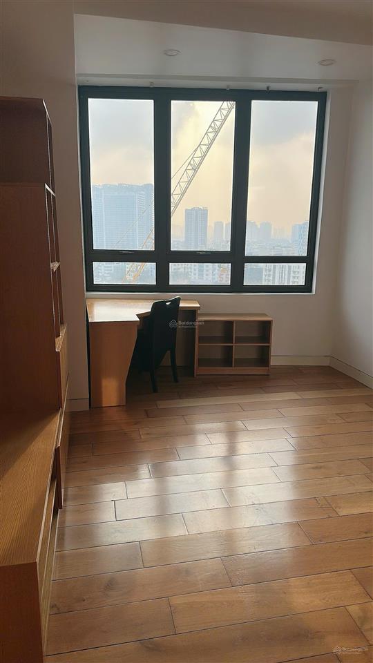 Chủ nhà cần tiền bán nhanh căn hộ 2pn 93m  nội thất full đồ tại dự án iph xuân thủy cầu giấy