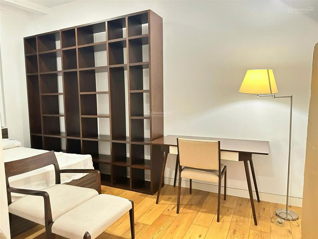 Chính chủ em cần bán nhanh căn hộ 3pn  145m nội thất full đồ tại dự án iph xuân thủy cầu giấy