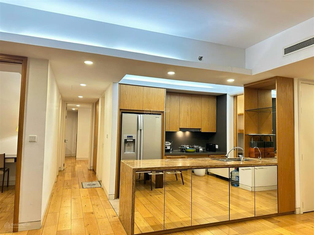 Chính chủ em cần bán nhanh căn hộ 3pn  145m nội thất full đồ tại dự án iph xuân thủy cầu giấy