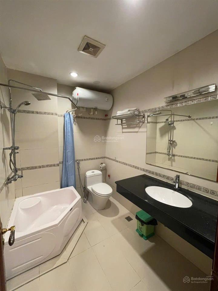 Tòa căn hộ cao cấp full dịch vụ phố mai hắc đế, dt 60m2, 1 pn, giá 14tr/th. có ban công, cửa sổ