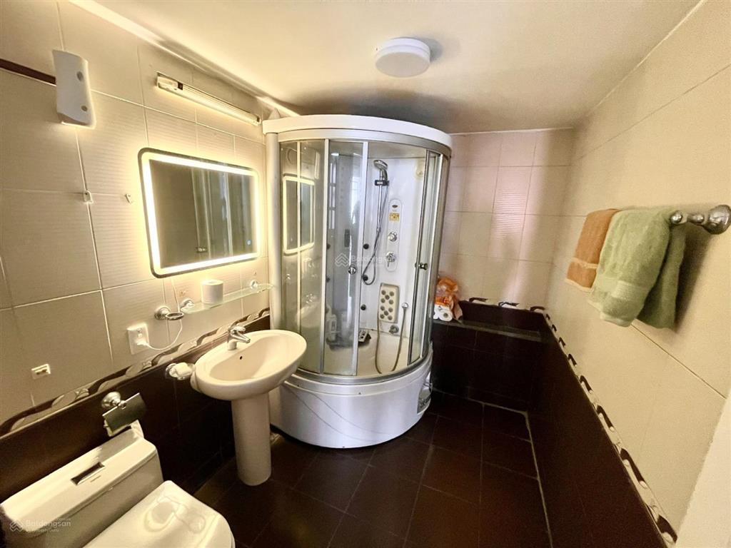 Căn hộ phố bà triệu, dt 40m2, gồm 1pn, đầy đủ nội thất, vệ sinh khép kín, giá 8,2tr/tháng