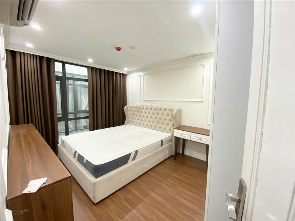 Căn hộ cao cấp đầy đủ nội thất phố mai hắc đế, dt 80m2, gồm 2pn, giá 20tr. full dịch vụ tòa nhà