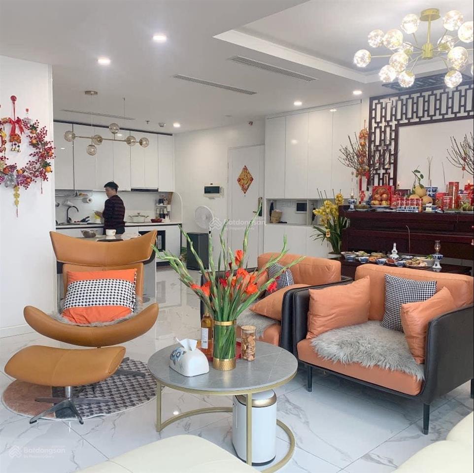 Căn hộ siêu rộng và đẹp phố bùi thị xuân, dt 100m2, gồm 2 phòng ngủ, 1 khách + bếp, giá 14tr