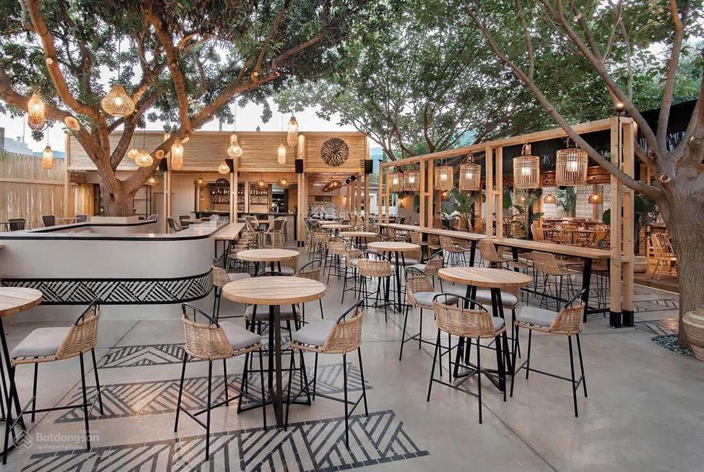 Cho thuê nhà mặt phố hàng bún,diện tích sử dụng tổng440m2,mặt tiền6,5m,kinh doanh mọi mô hình