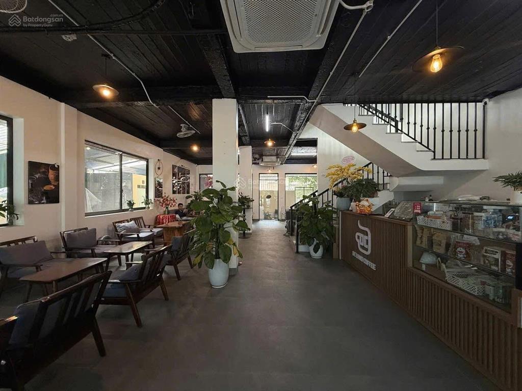 Cho thuê nhà mặt phố hàng bún,diện tích sử dụng tổng440m2,mặt tiền6,5m,kinh doanh mọi mô hình