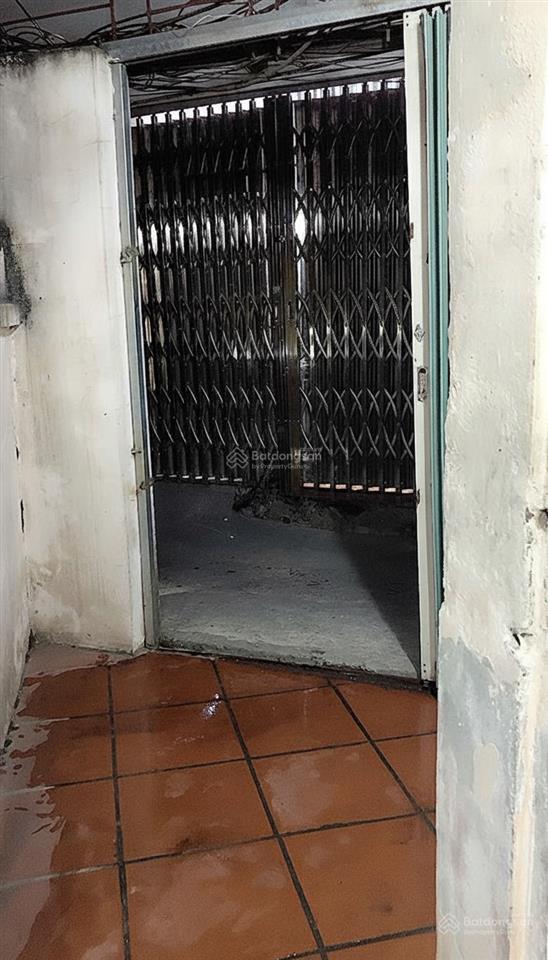 Nhà c4 gác xép, nóng lạnh, gần trường th thanh xuân nam