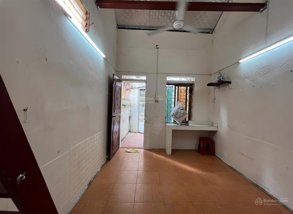 Nhà c4 gác xép, nóng lạnh, gần trường th thanh xuân nam