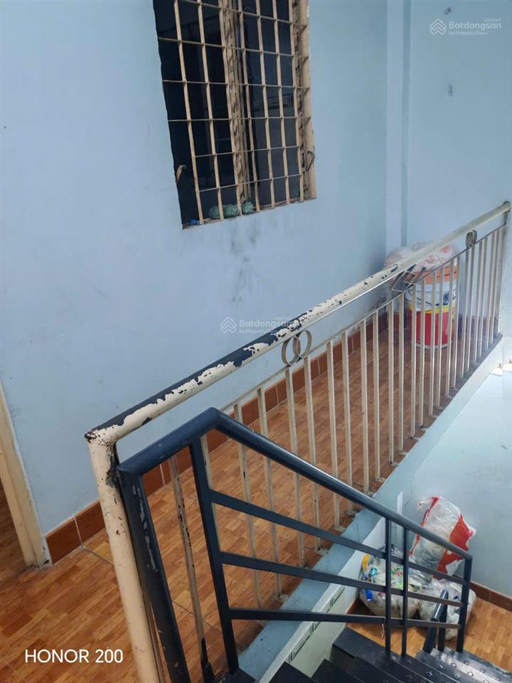 Cho thue nha phan van hon, q12 (72m2/san, tong 02 san)