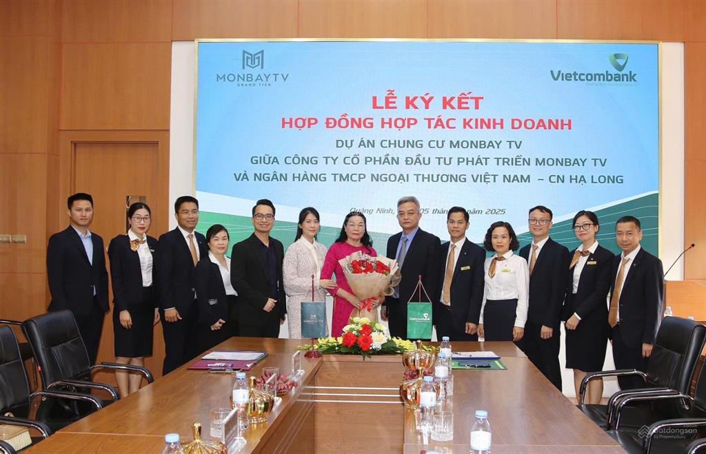 Cần bán căn hộ 2pn view biển tại chung cư mon bay hạ long.  0974 453 ***