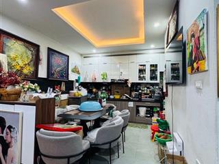 Siêu phẩm nguyễn sơn nhà đẹp ở ngay full nội thất ô tô đỗ cửa  cách 50m ra mặt phố nguyễn sơn